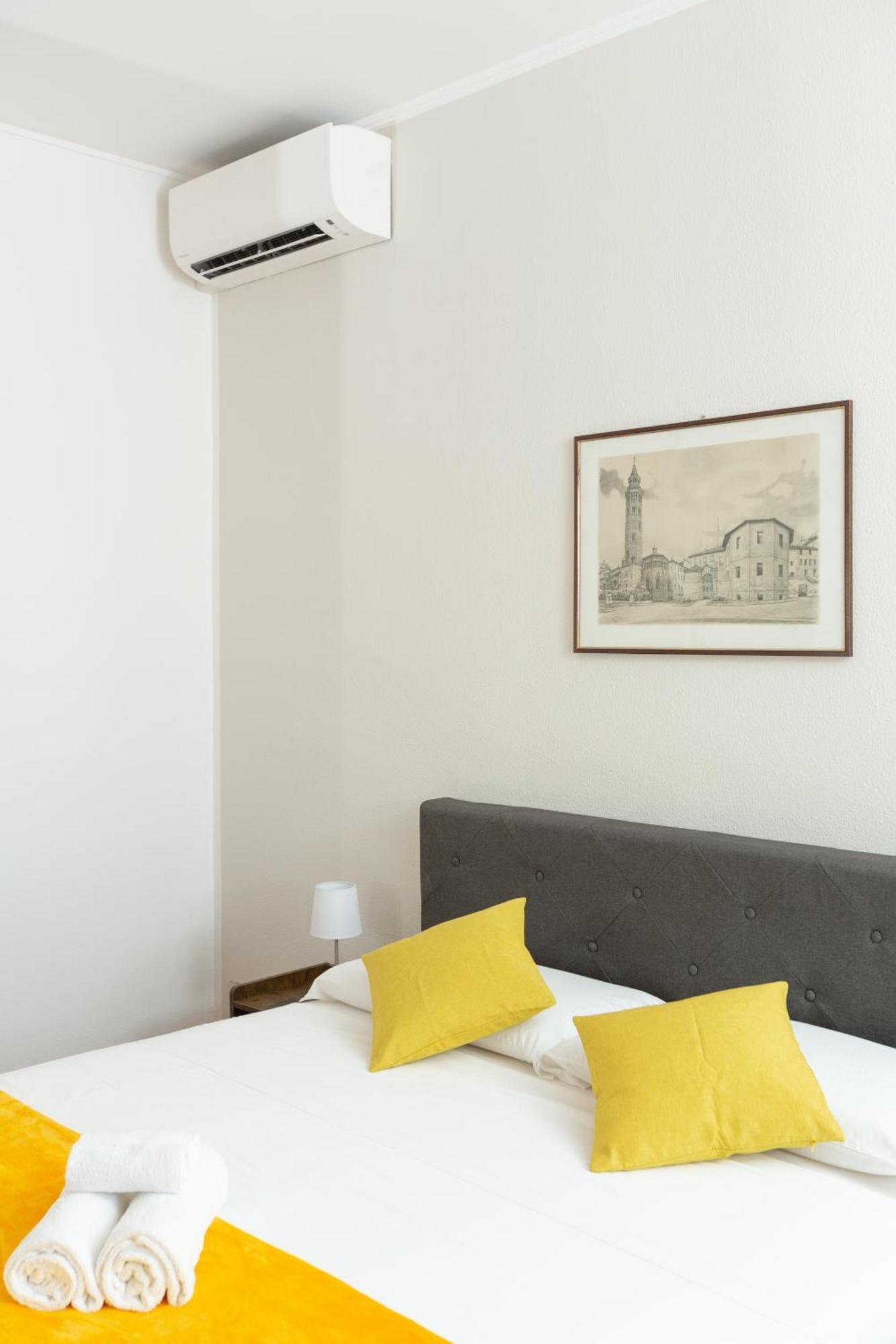 Bergamo 8 - Exclusive Apartment Milan Exterior photo